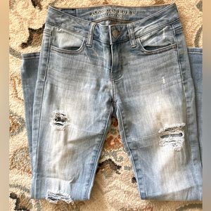 American Eagle Outfitters Distressed Light Wash Jeans - Size 0